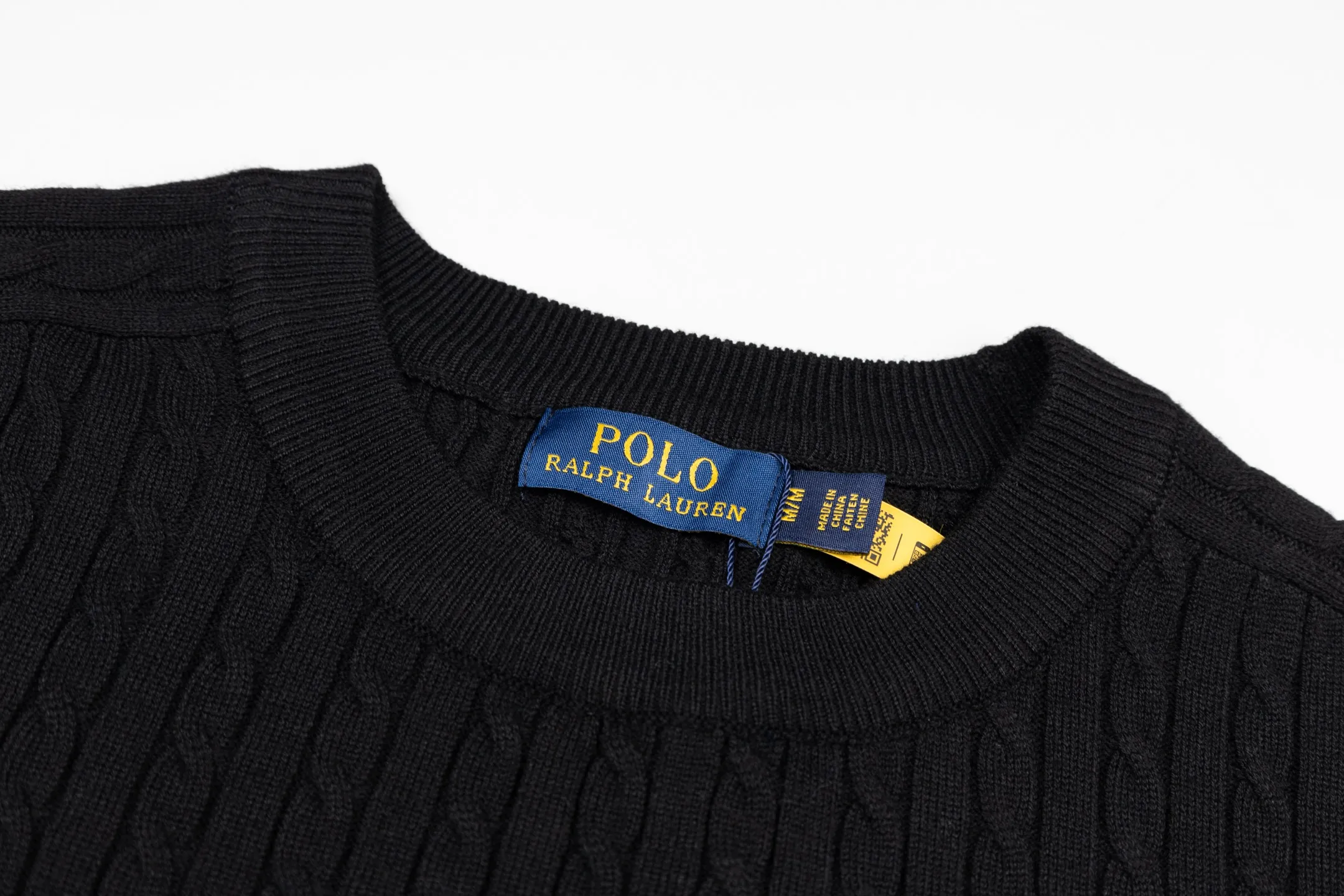 P190 POLO Classic LOGO embroidery Pure business casual pullover round neck wool knitted sweater short sleeves, inspired by the retro of the 1980s Original fabric Official same style Customized same vat dyed fabric Very comfortable to the touch The latest brick cabinet synchronization for spring and summer Fashionable and personalized Super versatile and good-looking Very suitable for both men and women A must-have style Hang tag Collar label Washed wheat Complete with three standards Color: Black Size: M-3XL